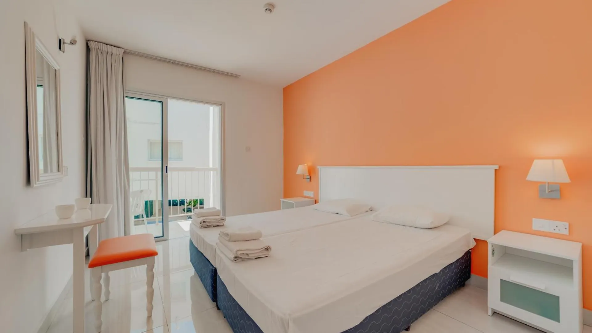 Christos Napa Apartments Ayia Napa